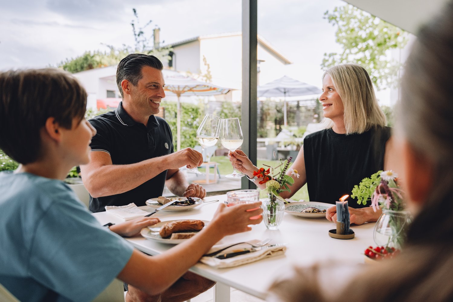 Familie beim Essen